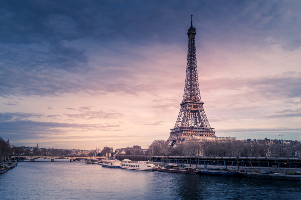 Image of Eiffel Tower in Paris